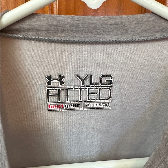 Under Armour Heather Gray Fitted Long Sleeve heat gear. Youth large - Picture 3 of 4